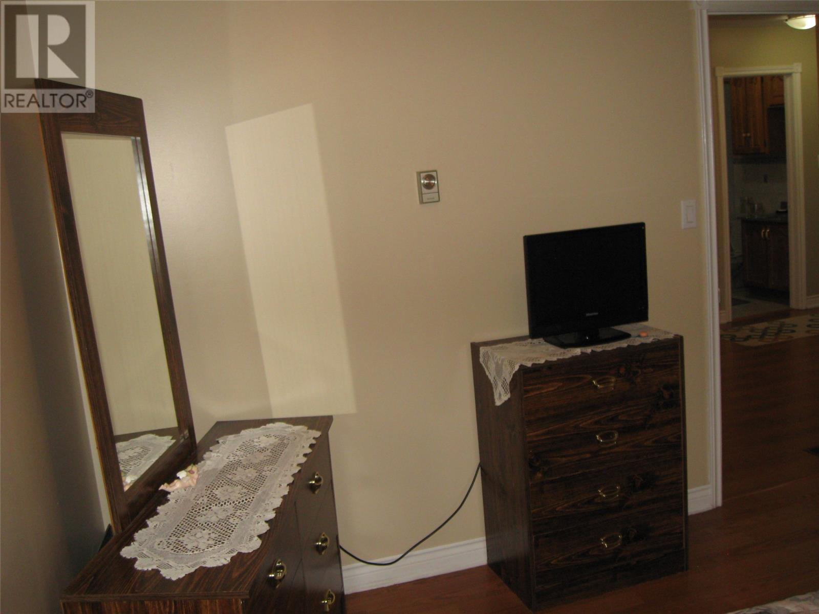 93 Forest Road, Conception Bay South, NL - Indoor Photo Showing Other Room