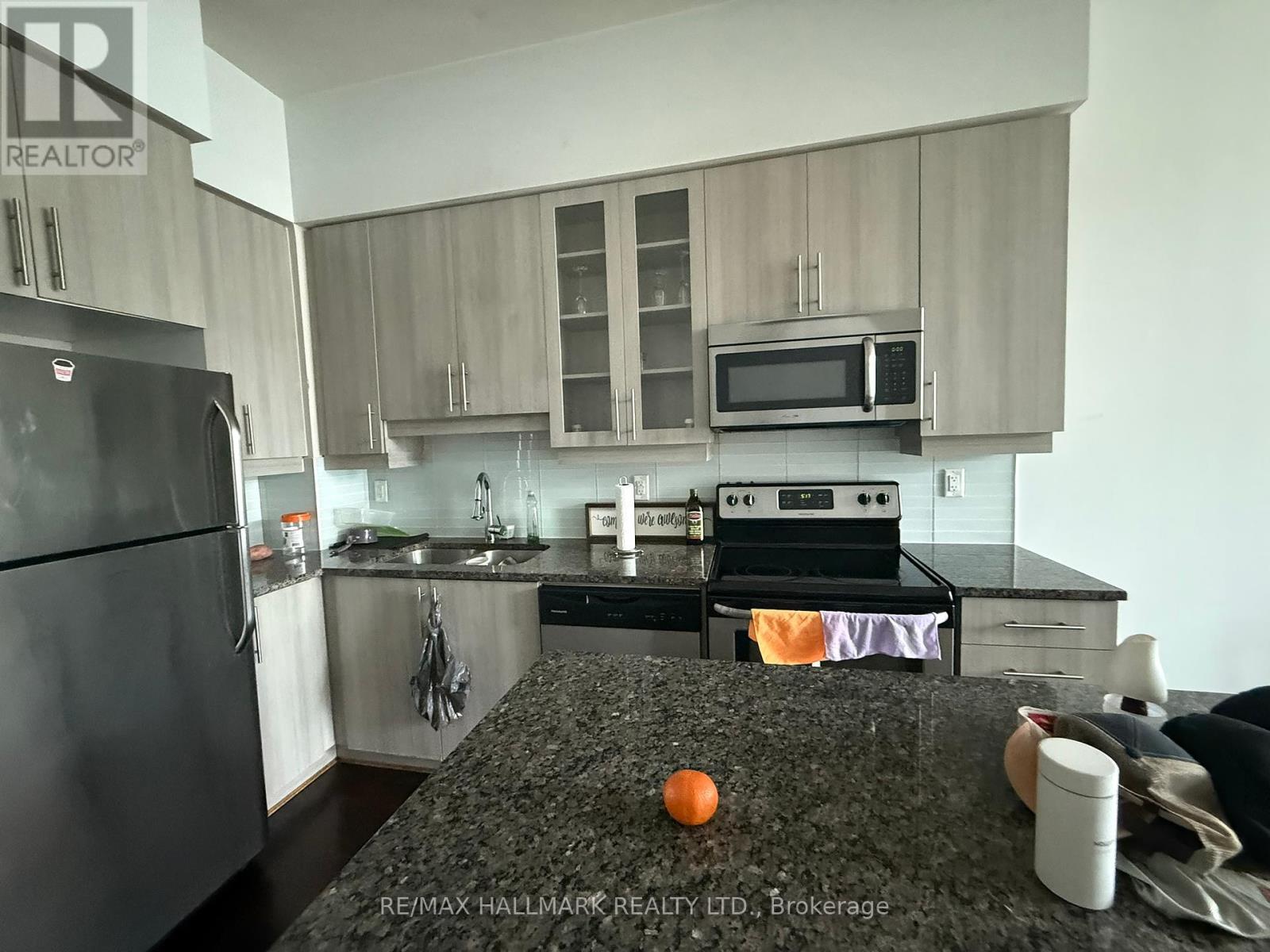 1211 - 1185 The Queensway Street, Toronto, ON - Indoor Photo Showing Kitchen