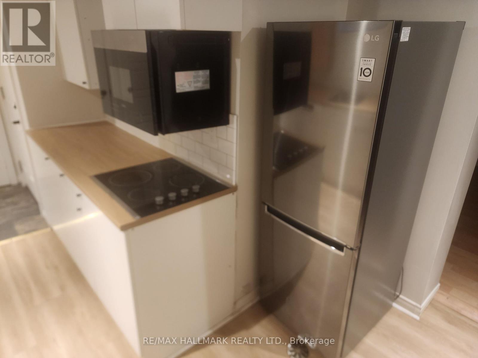 Lower - 96 Glen Davis Crescent, Toronto, ON - Indoor Photo Showing Kitchen