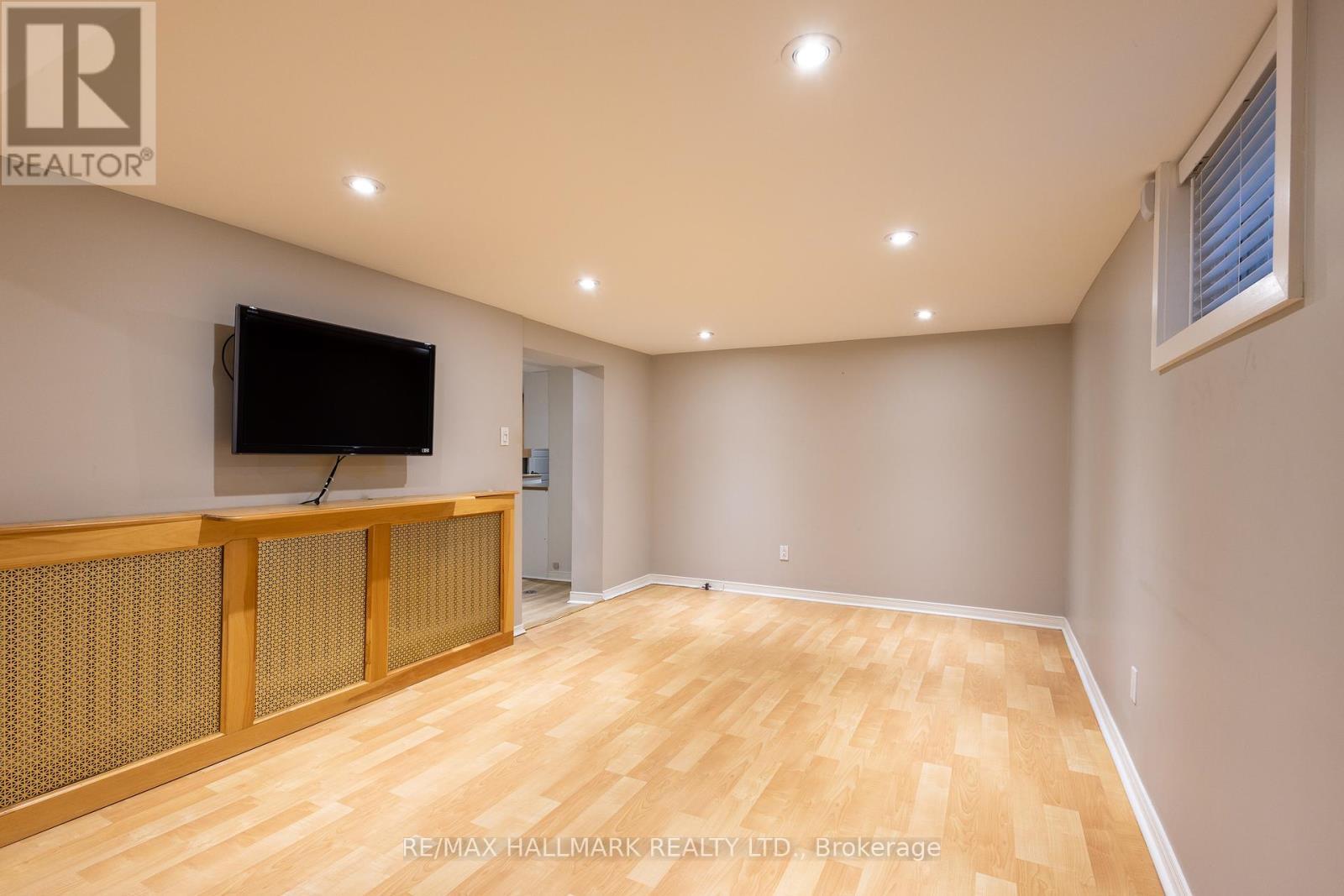 Lower - 96 Glen Davis Crescent, Toronto, ON - Indoor