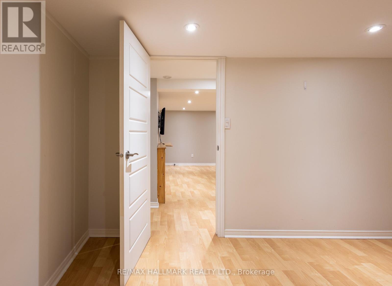 Lower - 96 Glen Davis Crescent, Toronto, ON - Indoor Photo Showing Other Room