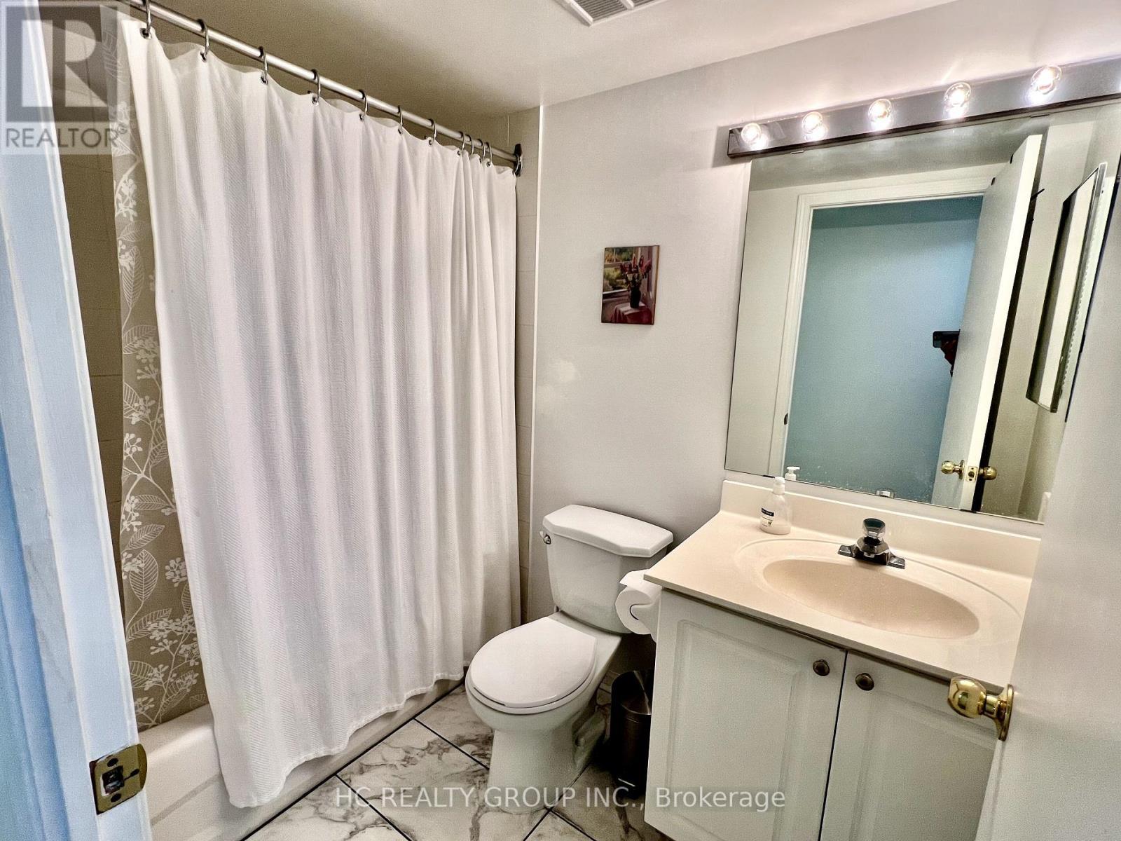 530 - 3 Everson Drive, Toronto, ON - Indoor Photo Showing Bathroom