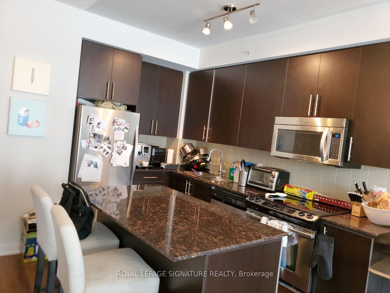 617-60 Berwick Avenue, Toronto, ON - Indoor Photo Showing Kitchen With Upgraded Kitchen