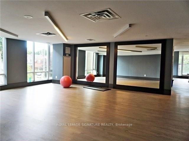 617-60 Berwick Avenue, Toronto, ON - Indoor Photo Showing Other Room