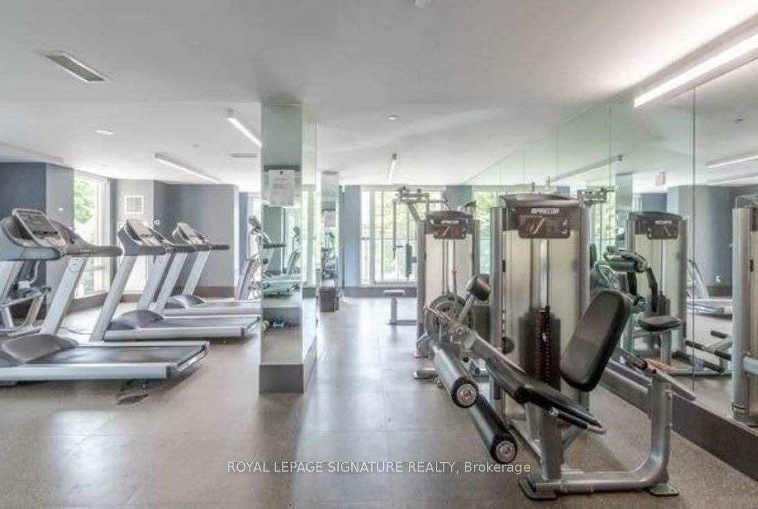 617-60 Berwick Avenue, Toronto, ON - Indoor Photo Showing Gym Room