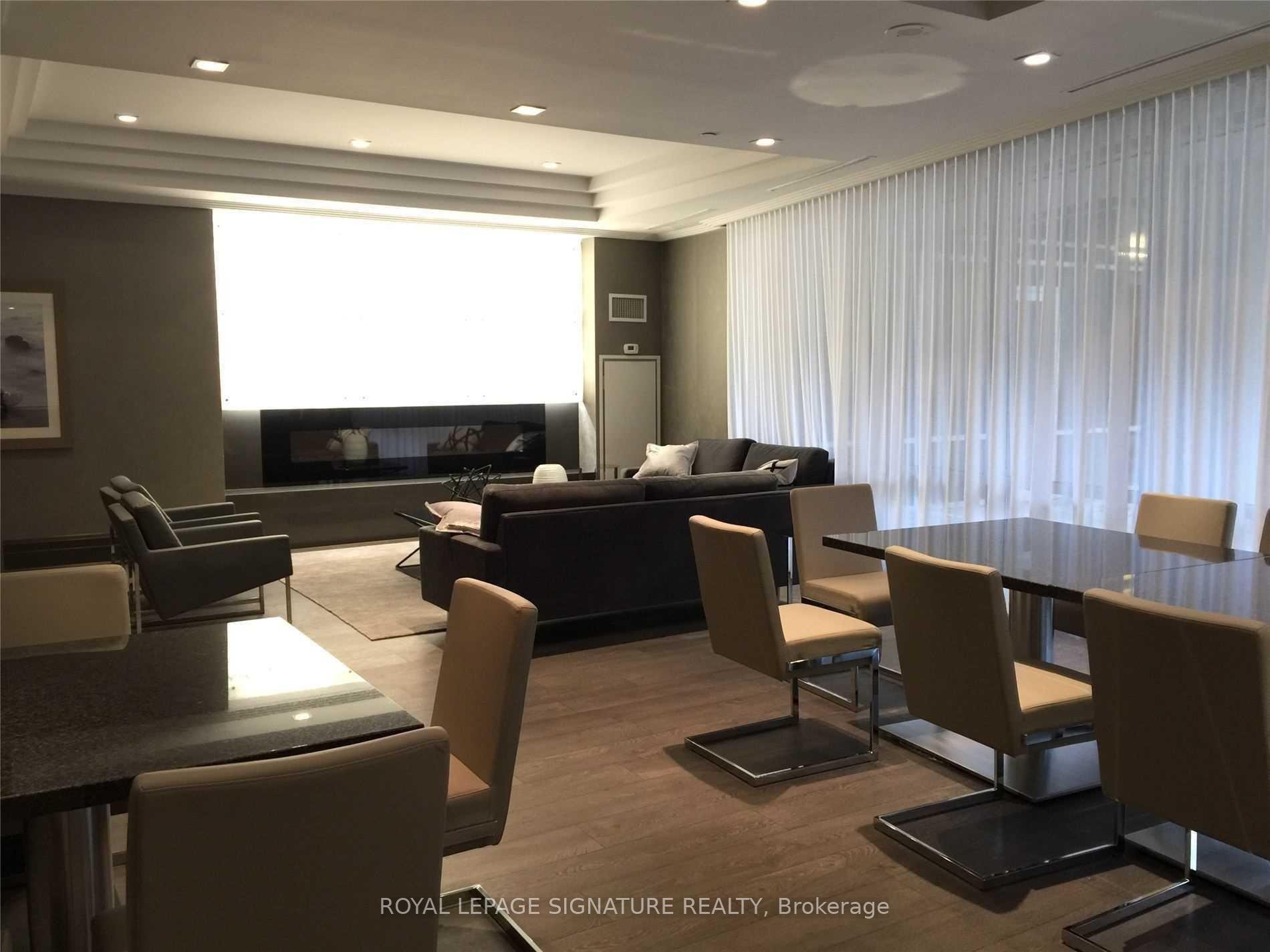 617-60 Berwick Avenue, Toronto, ON - Indoor