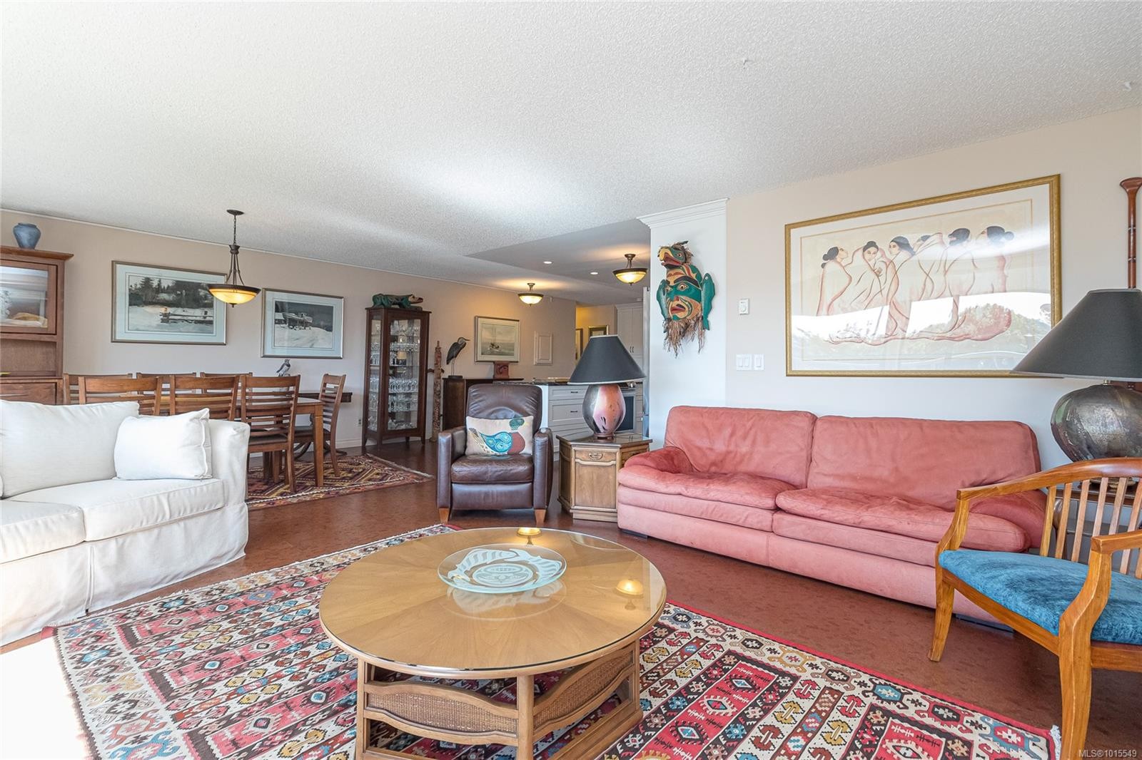 503-1175 Newport Ave, Oak Bay, BC - Indoor Photo Showing Living Room