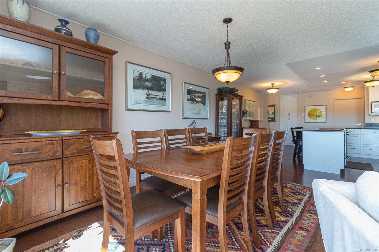 503-1175 Newport Ave, Oak Bay, BC - Indoor Photo Showing Dining Room