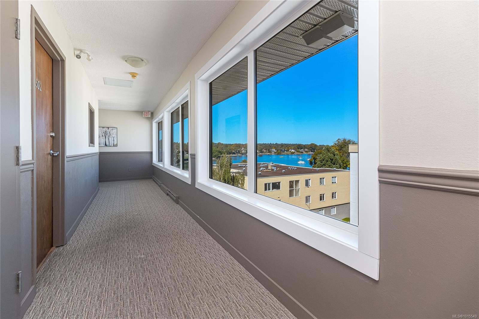 503-1175 Newport Ave, Oak Bay, BC - Indoor Photo Showing Other Room