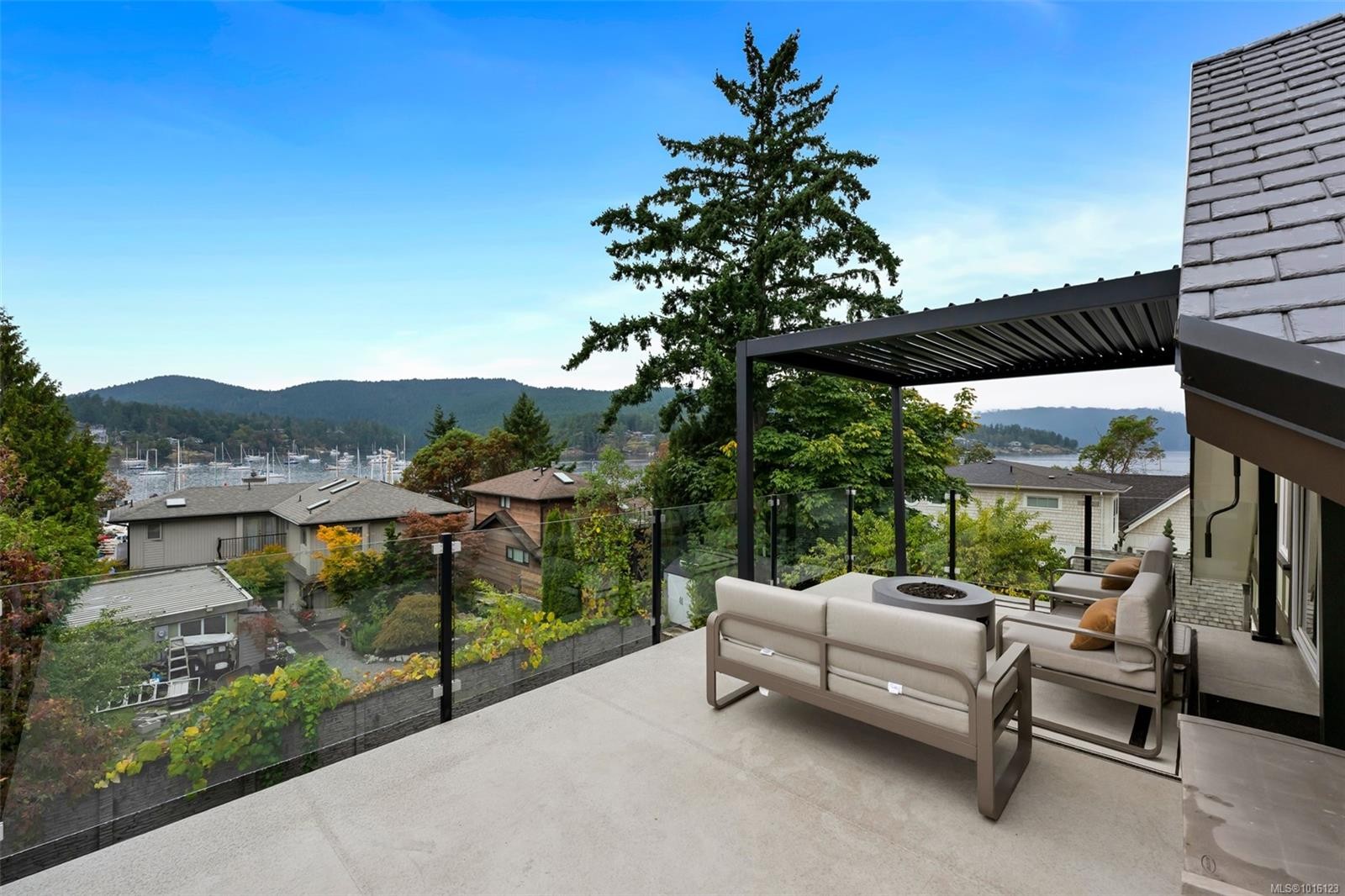 767 Harding Lane, Central Saanich, BC