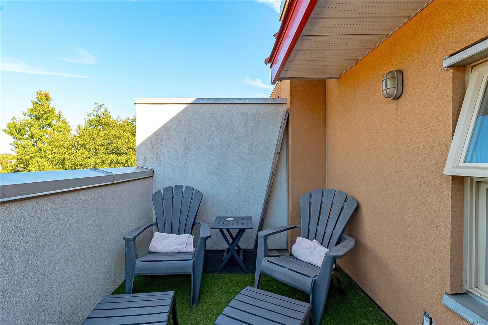 10-930 North Park St, Victoria, BC