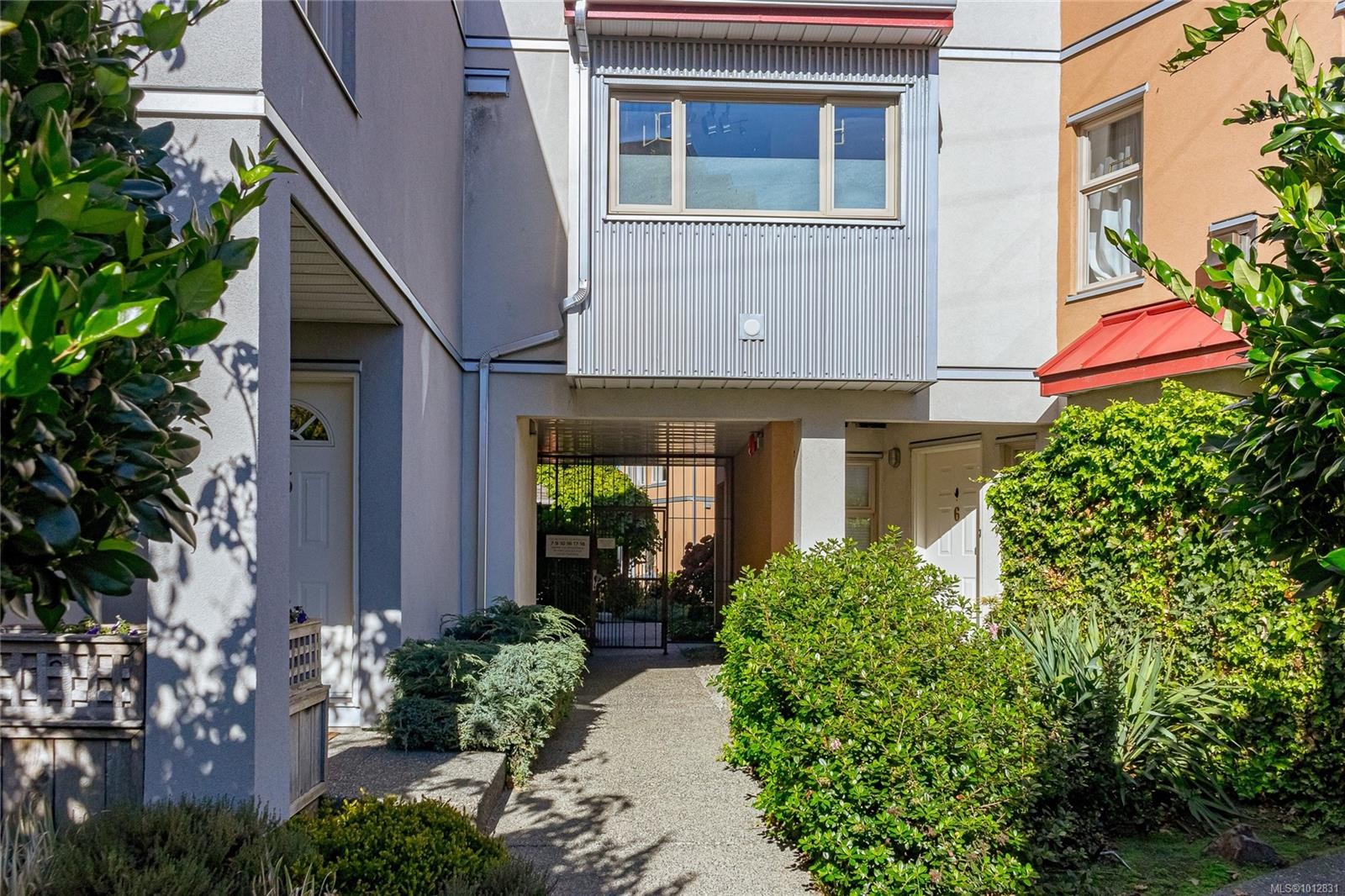 10-930 North Park St, Victoria, BC