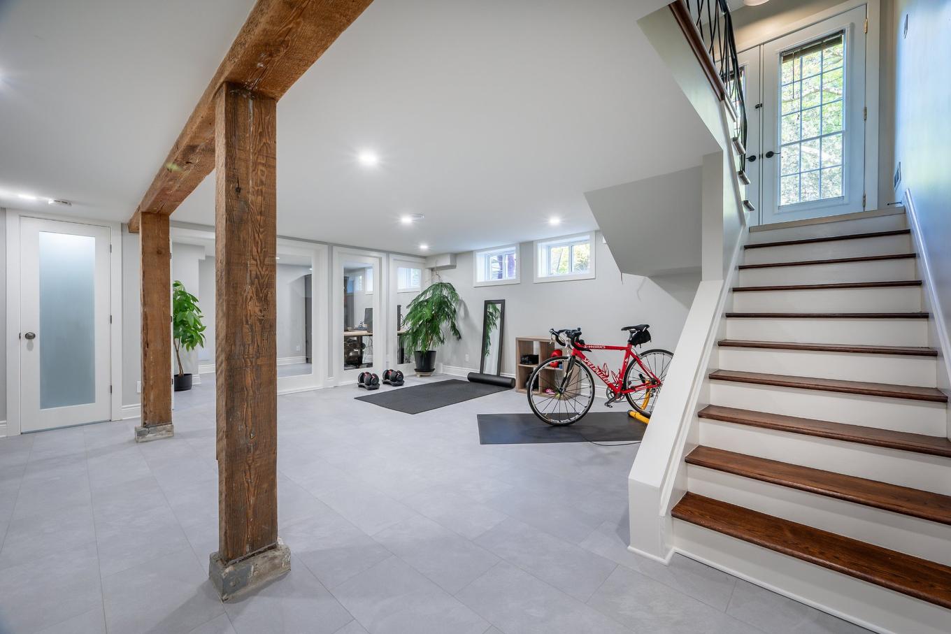 Overall view - 1123 Ch. De La Montagne, Mont-Saint-Hilaire, QC - Indoor Photo Showing Other Room