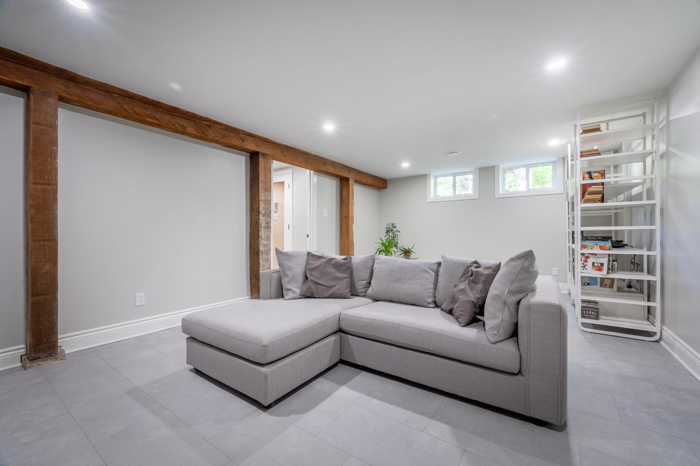 Home theatre - 1123 Ch. De La Montagne, Mont-Saint-Hilaire, QC - Indoor