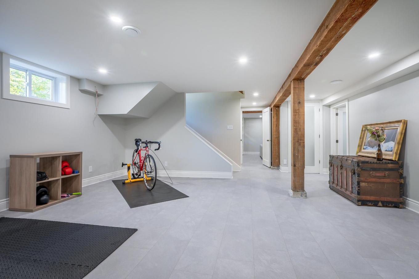 Family room - 1123 Ch. De La Montagne, Mont-Saint-Hilaire, QC - Indoor