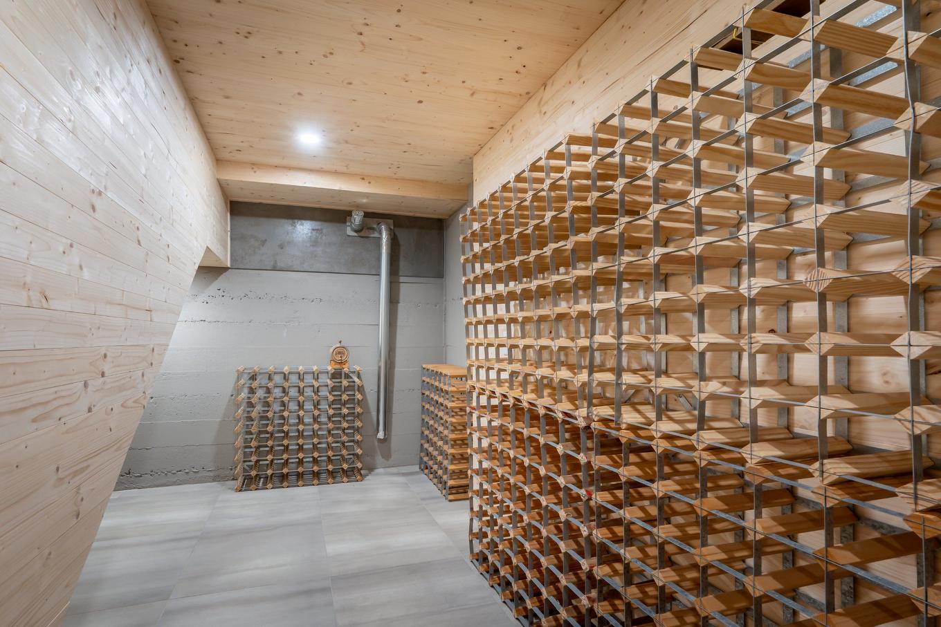 Wine cellar - 1123 Ch. De La Montagne, Mont-Saint-Hilaire, QC - Indoor Photo Showing Other Room