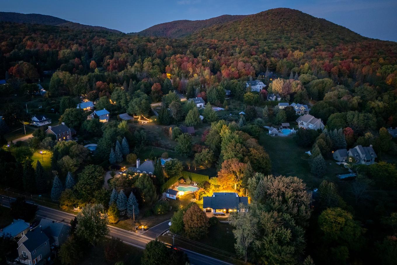 Aerial photo - 1123 Ch. De La Montagne, Mont-Saint-Hilaire, QC - Outdoor With View