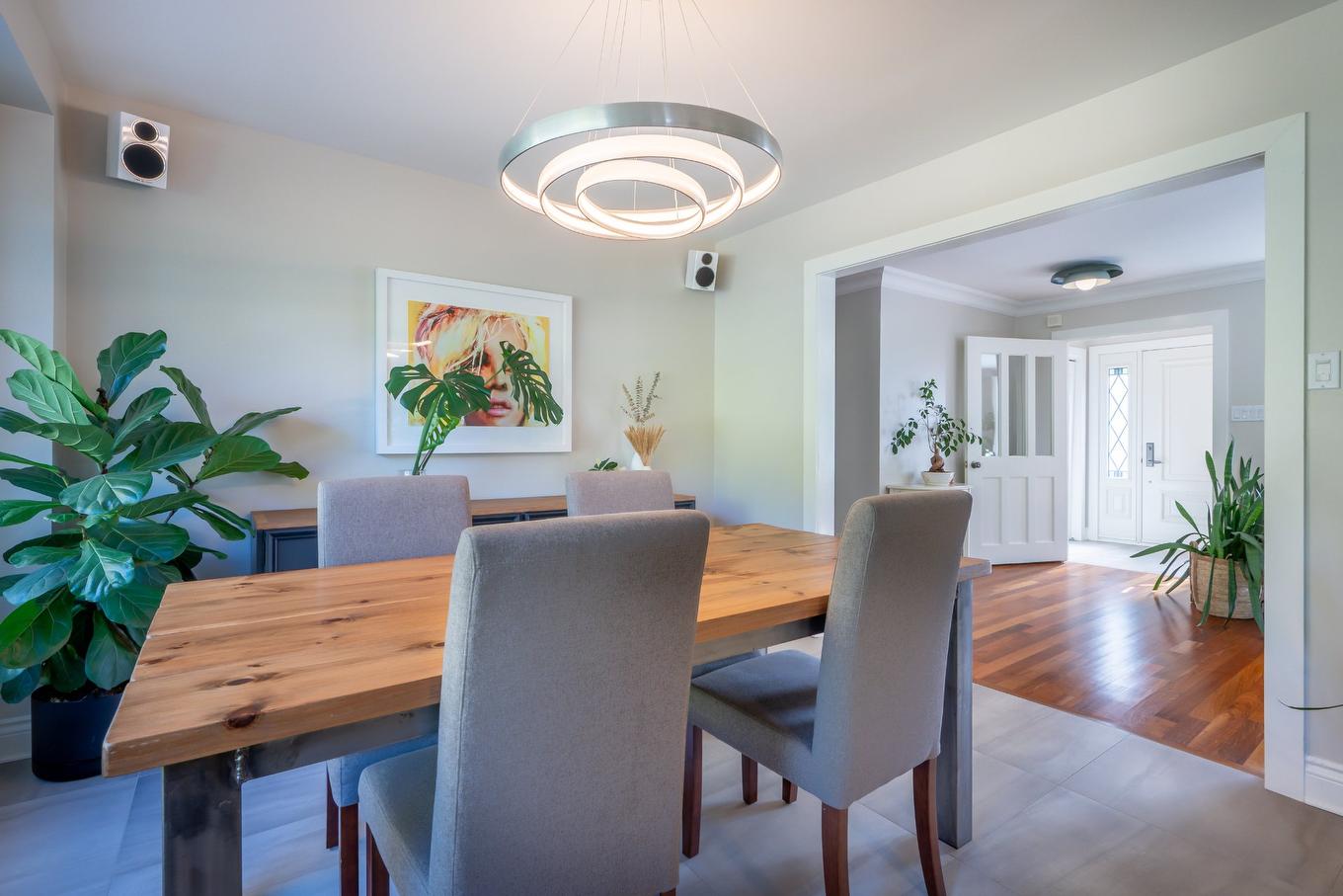 Dining room - 1123 Ch. De La Montagne, Mont-Saint-Hilaire, QC - Indoor Photo Showing Dining Room