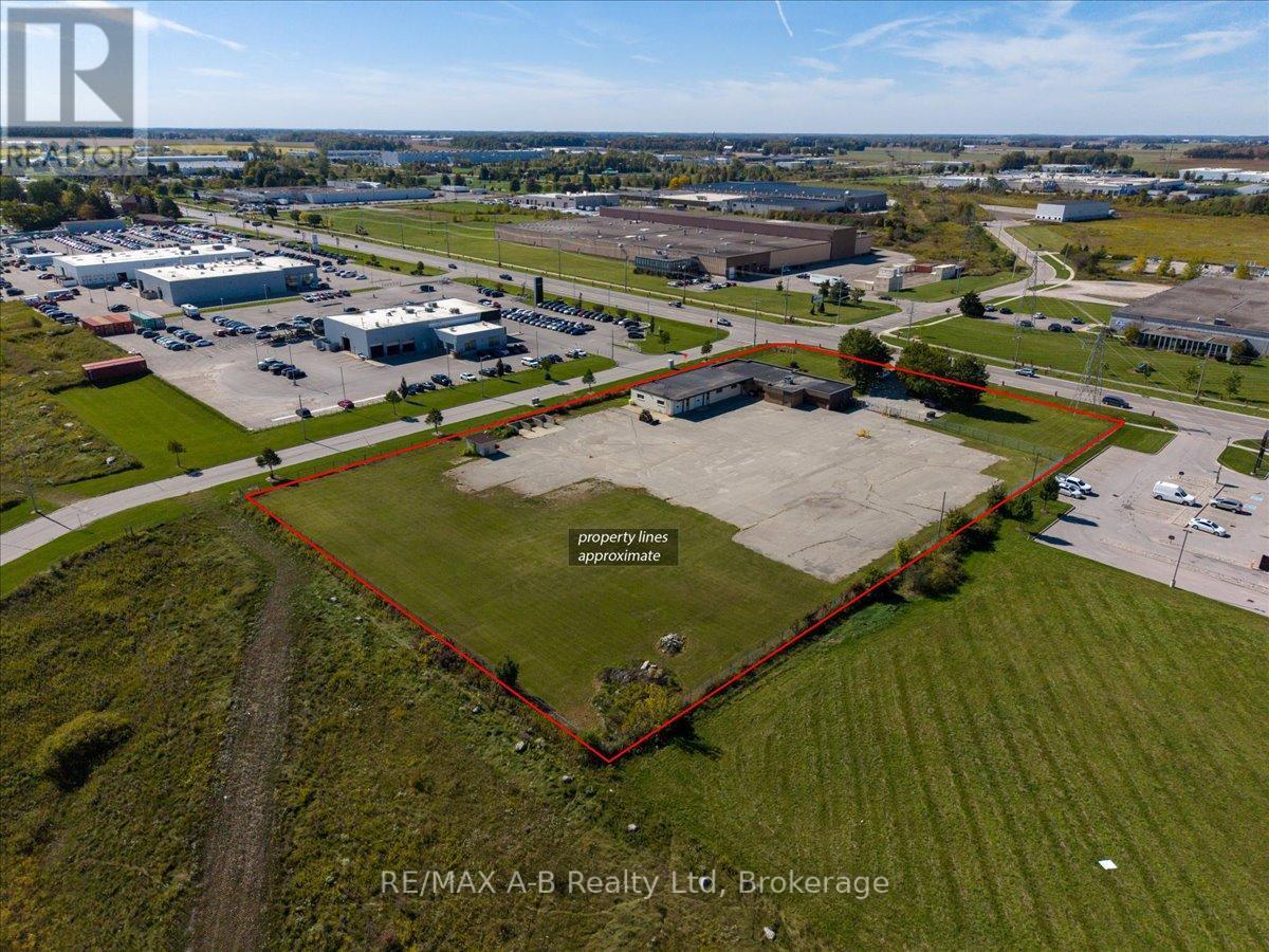 827 Erie Street, Stratford, ON