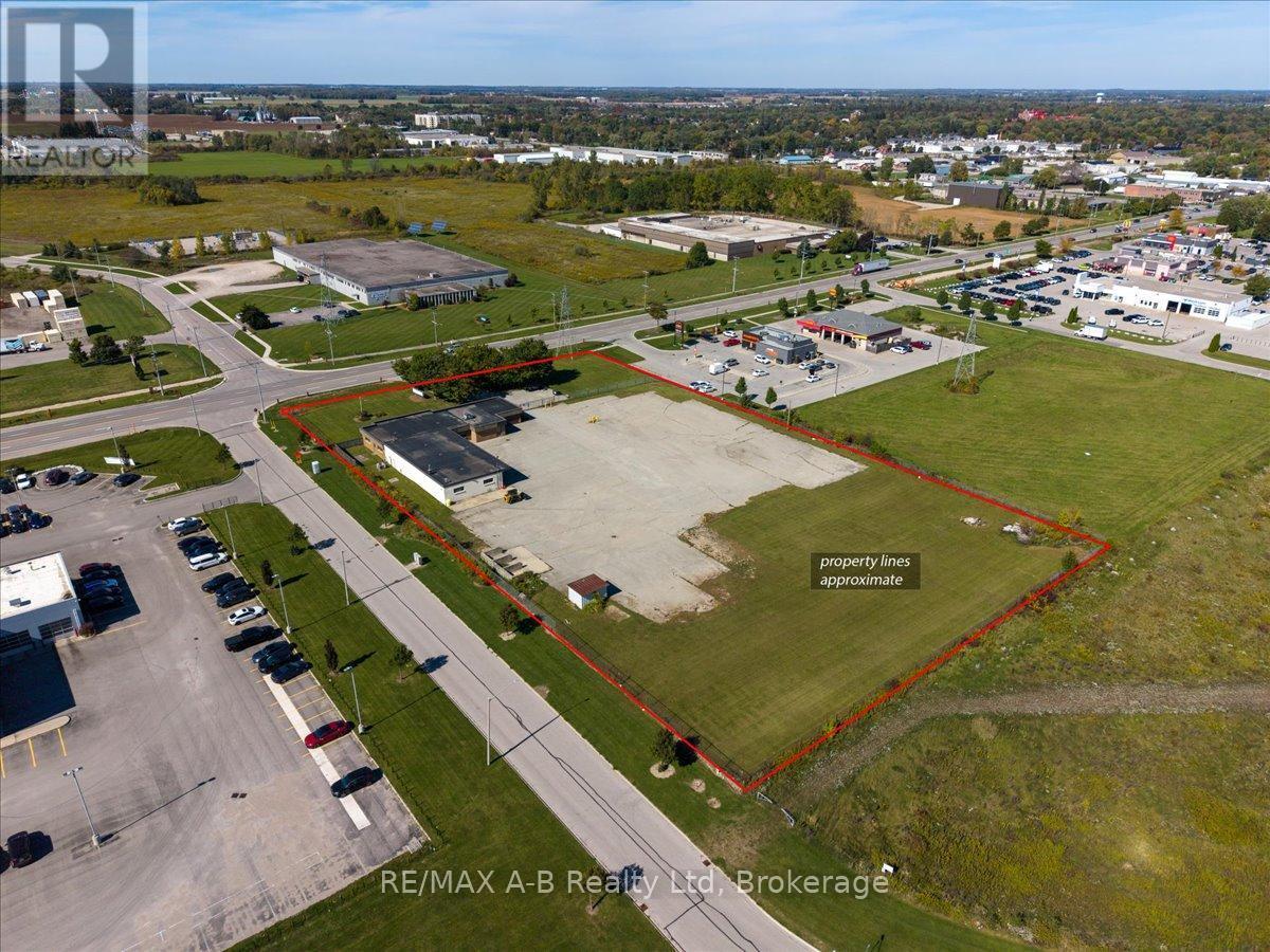 827 Erie Street, Stratford, ON