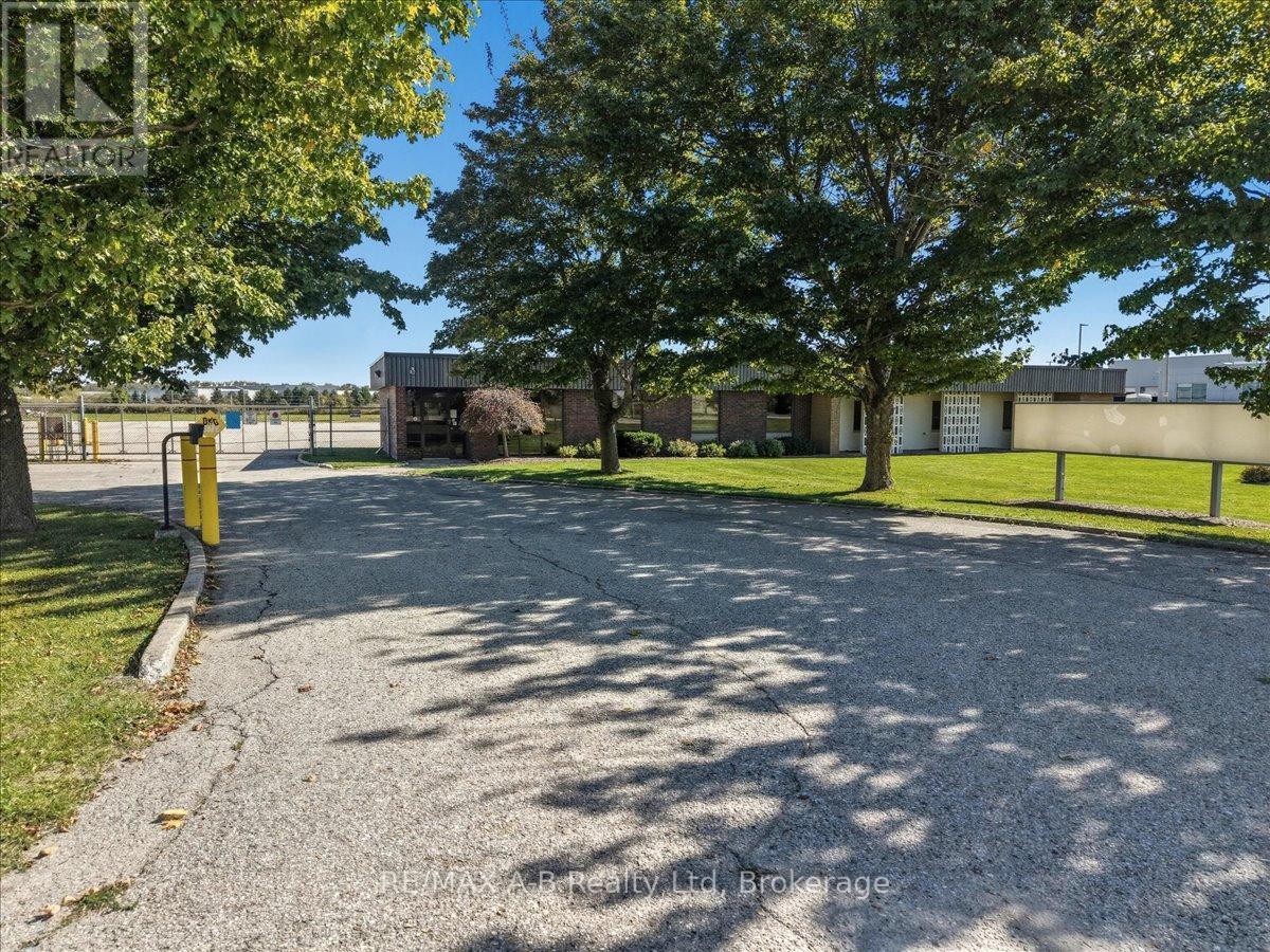 827 Erie Street, Stratford, ON