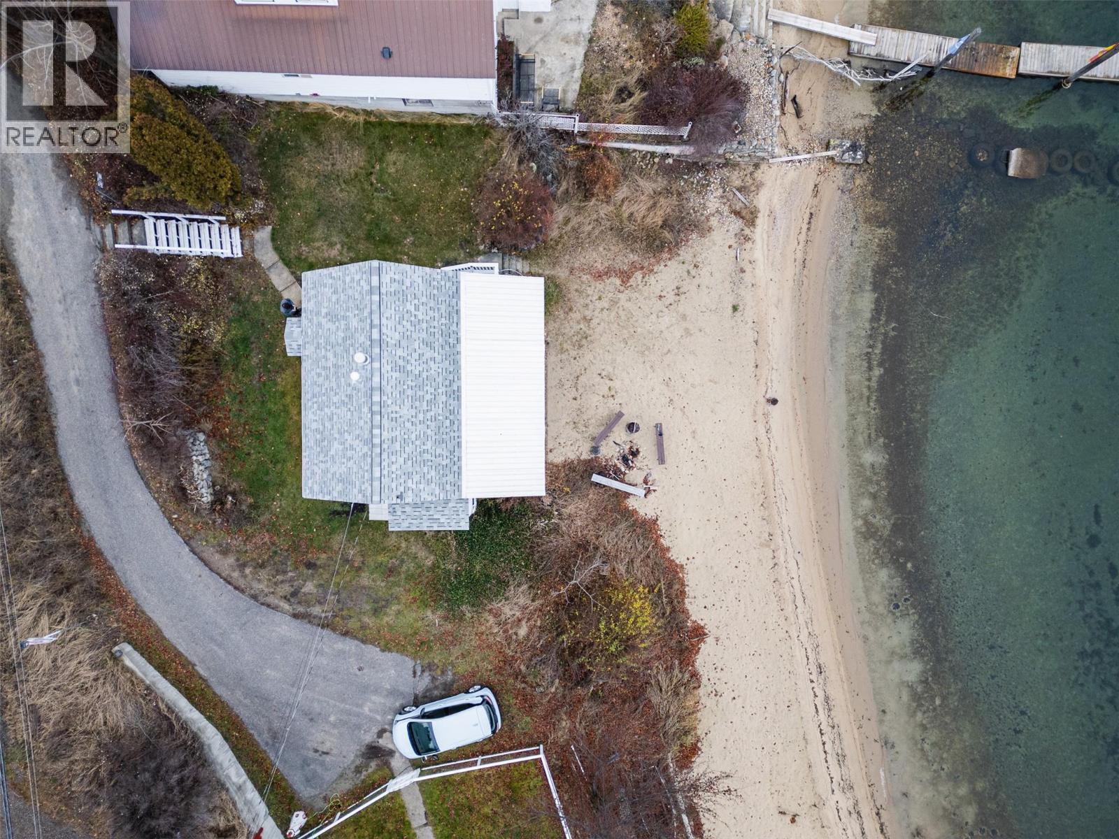 3230 3A Highway, Nelson, BC - Outdoor