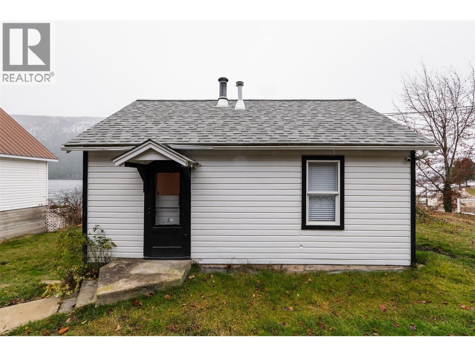 3230 3A Highway, Nelson, BC - Outdoor With Exterior