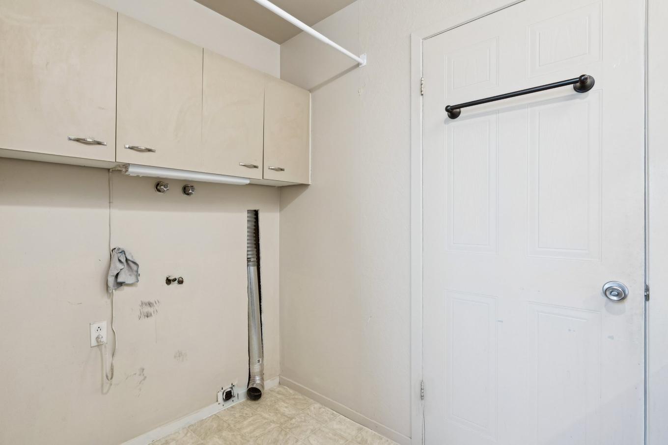 Laundry room - 3-180 37E Avenue, Saint-Zotique, QC - Indoor Photo Showing Other Room