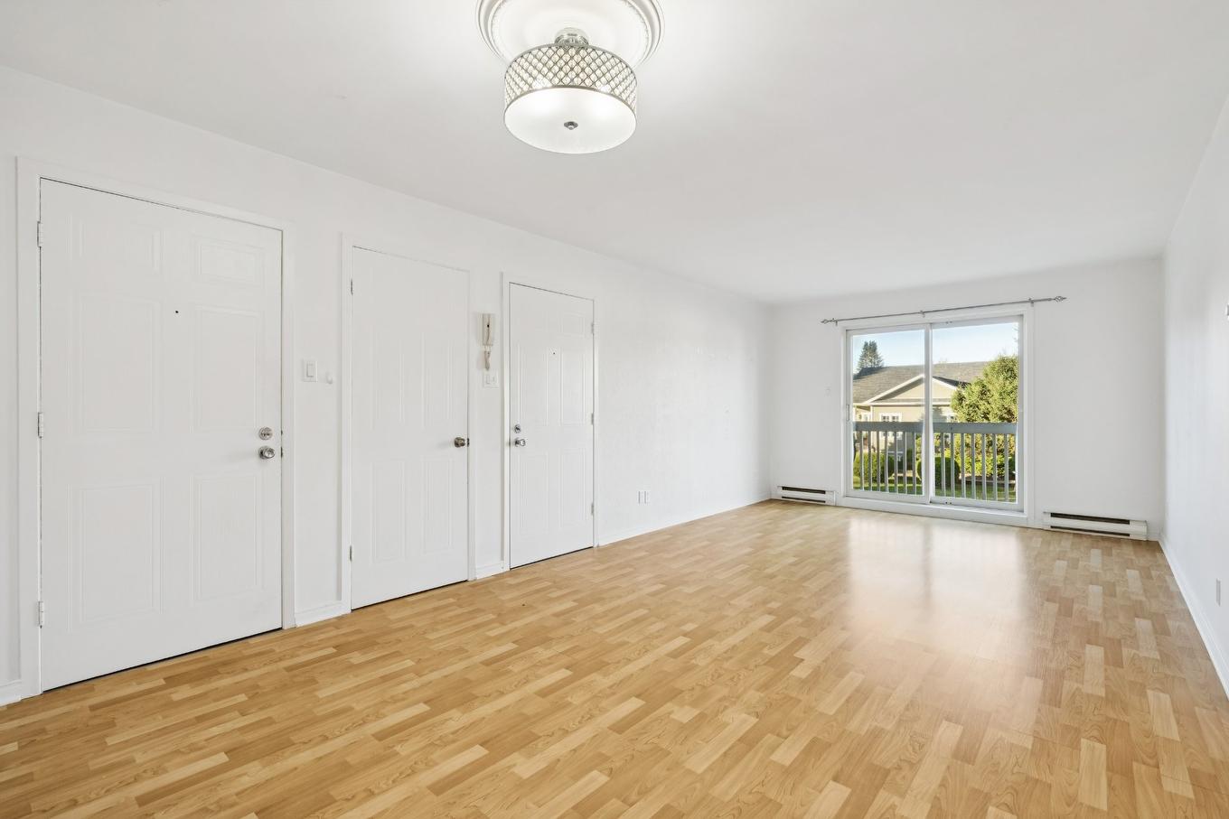 Overall view - 3-180 37E Avenue, Saint-Zotique, QC - Indoor