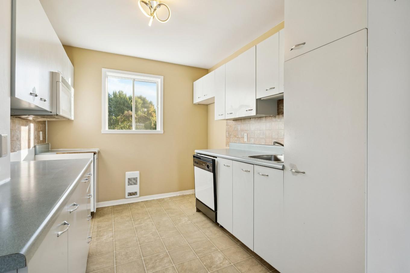 Kitchen - 3-180 37E Avenue, Saint-Zotique, QC - Indoor Photo Showing Kitchen