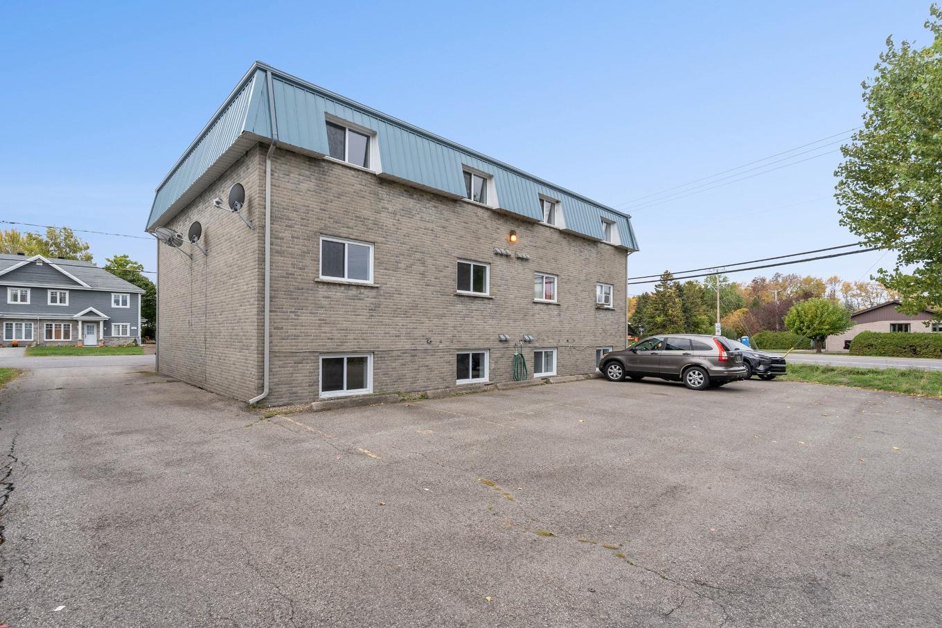 Back facade - 6-15 7E Avenue, Beauharnois, QC - Outdoor With Exterior