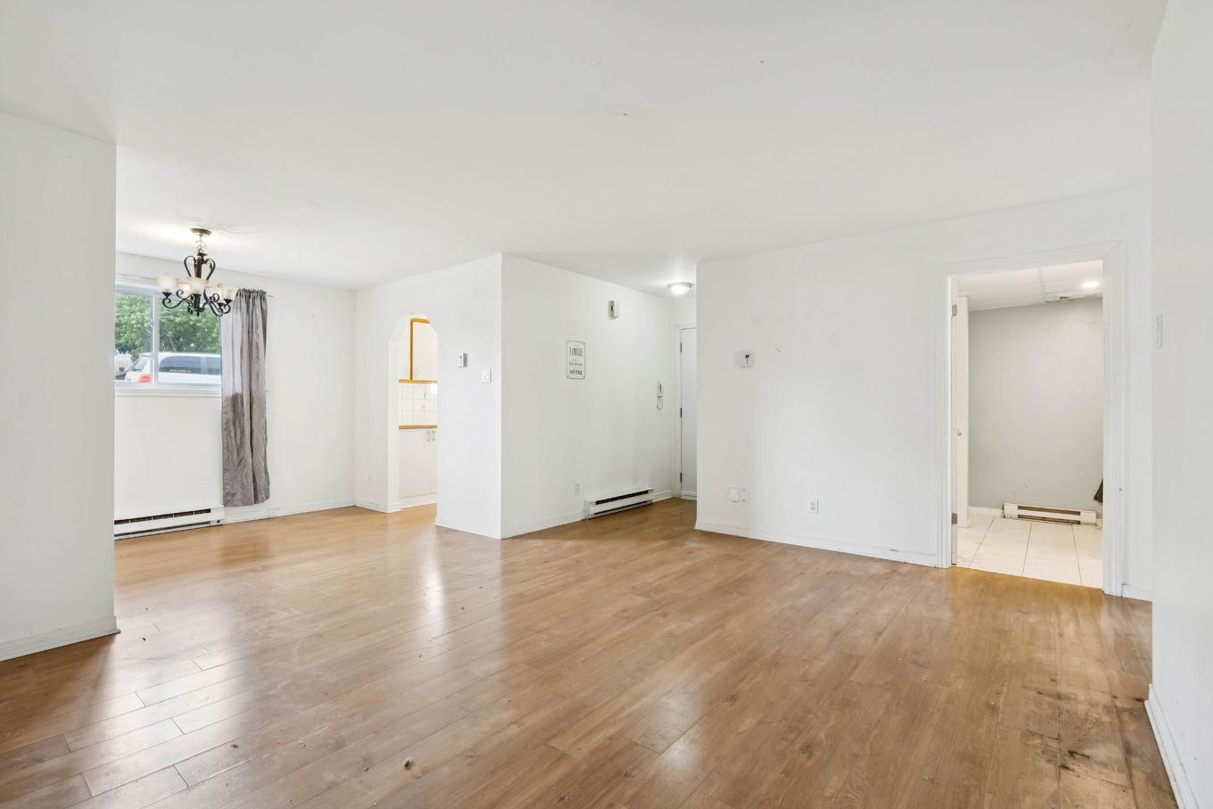 Overall view - 6-15 7E Avenue, Beauharnois, QC - Indoor Photo Showing Other Room