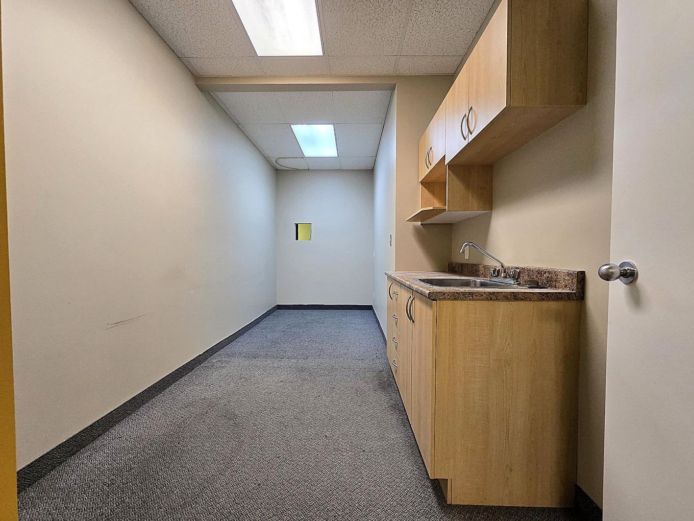 Cuisine - 211-515 Boul. De La Concorde O., Laval (Laval-Des-Rapides), QC - Indoor