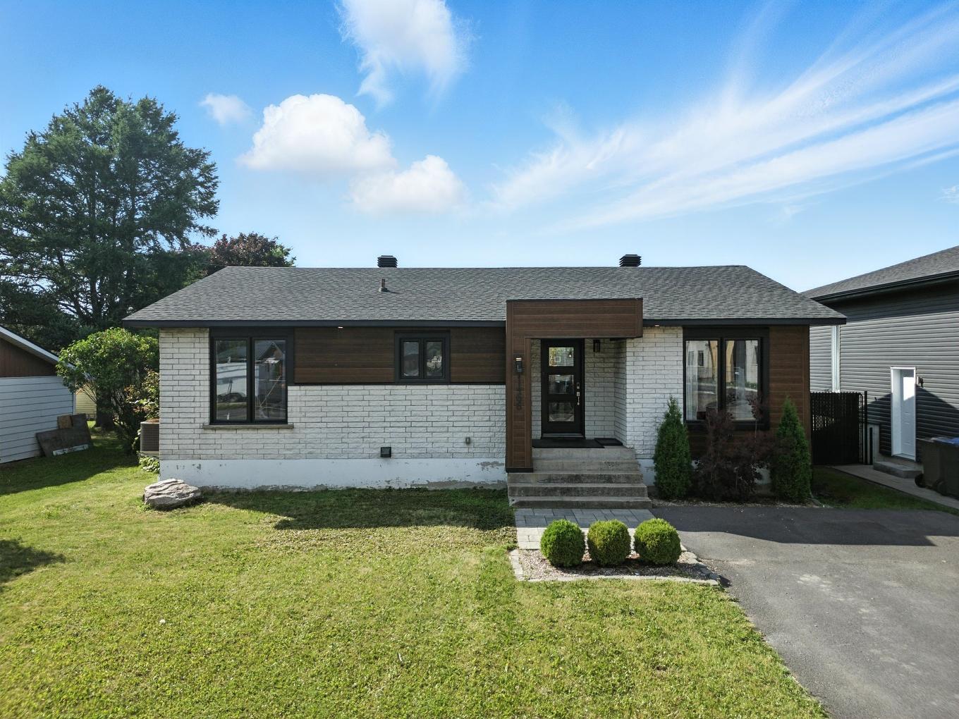 Frontage - 1466 Rue Bernier, Saint-Jean-Sur-Richelieu, QC - Outdoor With Facade