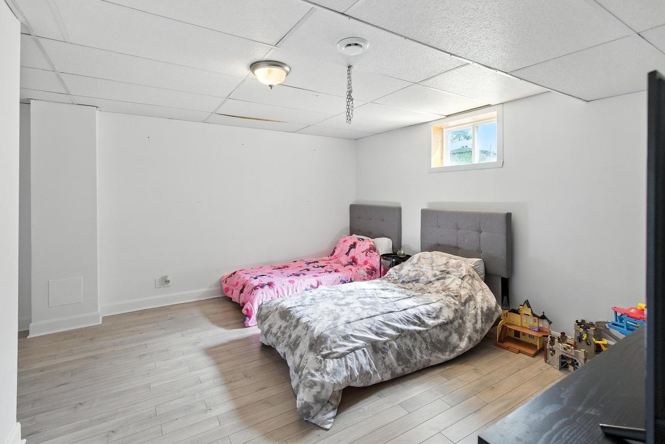 Bedroom - 1466 Rue Bernier, Saint-Jean-Sur-Richelieu, QC - Indoor Photo Showing Bedroom