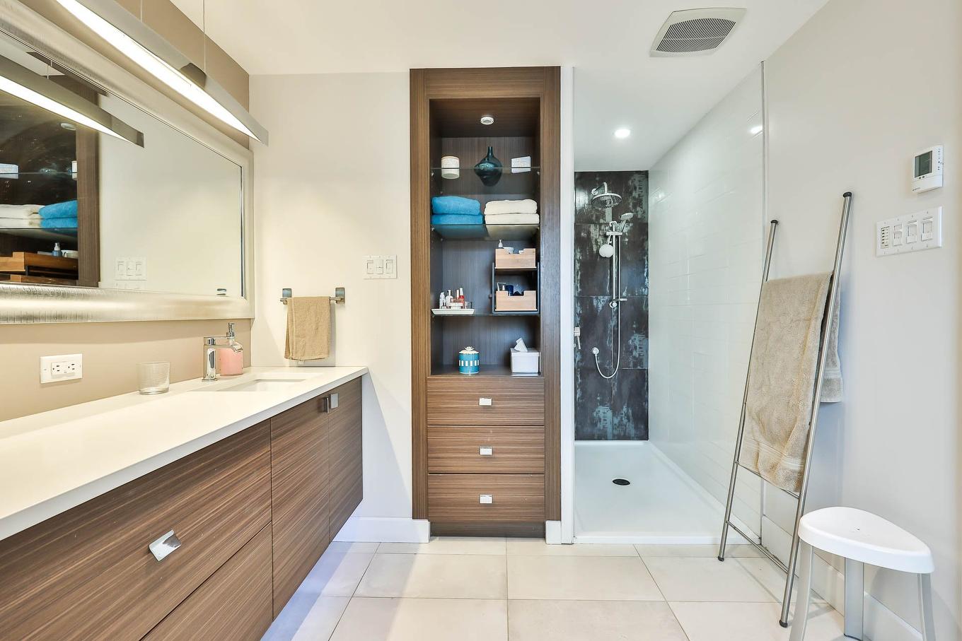 Bathroom - 229 Av. Du Vallon, Gatineau (Aylmer), QC - Indoor Photo Showing Bathroom