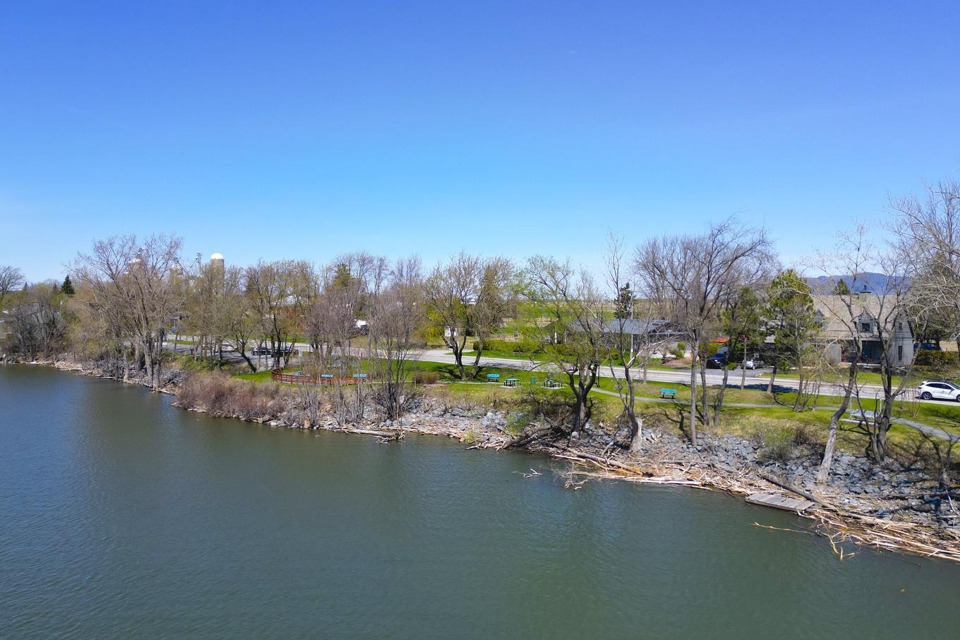 Nearby - 7 Rue Loiselle, Saint-Mathias-Sur-Richelieu, QC - Outdoor With Body Of Water With View