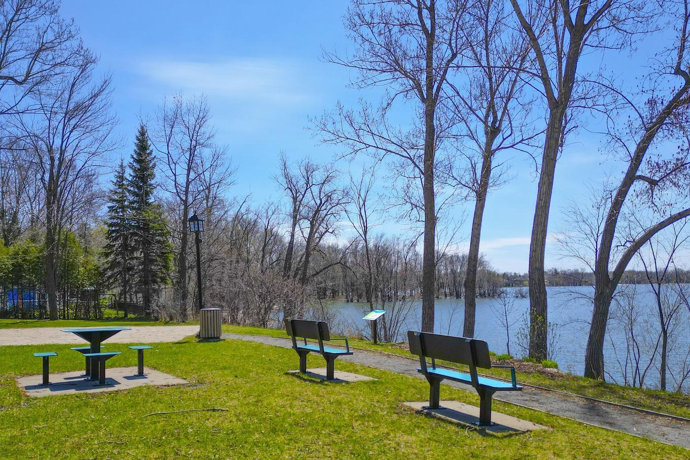 Nearby - 7 Rue Loiselle, Saint-Mathias-Sur-Richelieu, QC - Outdoor With Body Of Water With View
