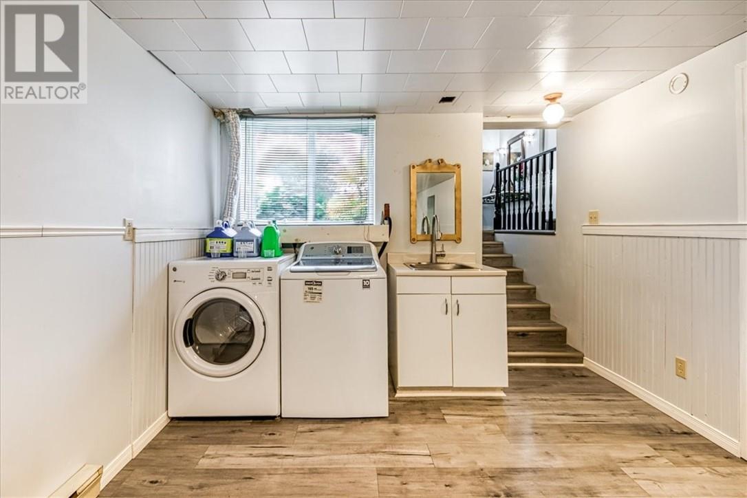 43 Laurier Street E, Azilda, ON - Indoor Photo Showing Laundry Room