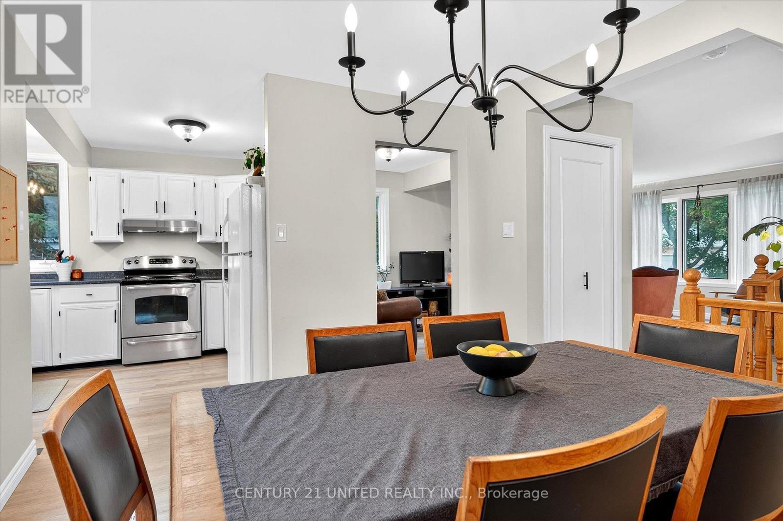 1481 Wildlark Drive, Peterborough (Monaghan Ward 2), ON - Indoor Photo Showing Dining Room