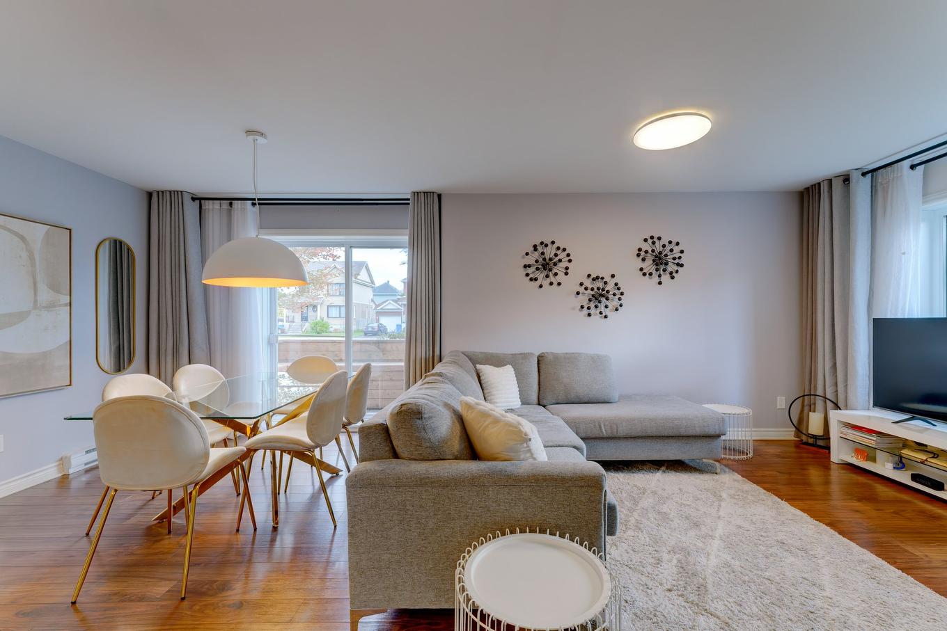 Vue d'ensemble - 3760 Boul. Gareau, Longueuil (Saint-Hubert), QC - Indoor Photo Showing Living Room