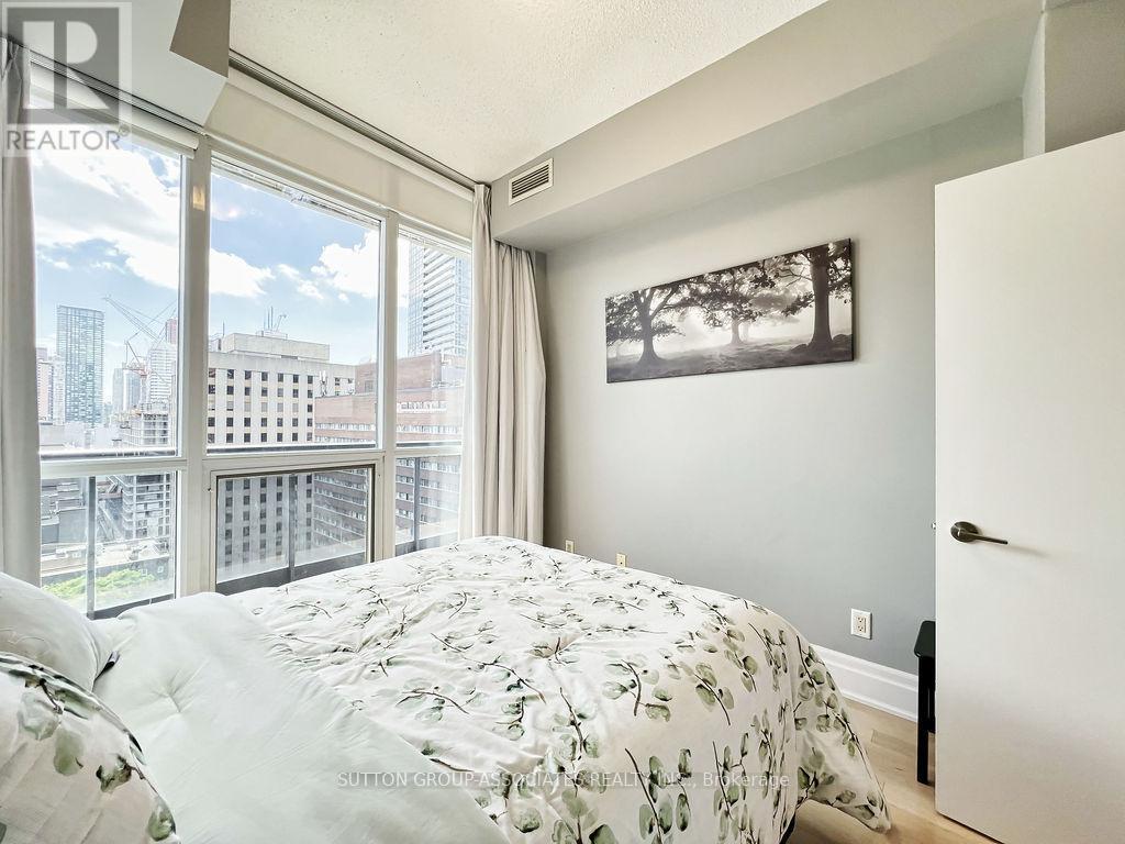 1909 - 21 Carlton Street, Toronto, ON - Indoor Photo Showing Bedroom