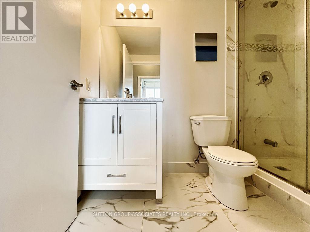 1909 - 21 Carlton Street, Toronto, ON - Indoor Photo Showing Bathroom