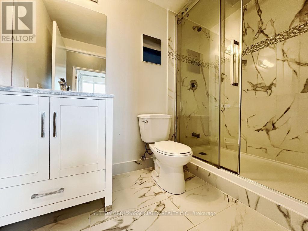 1909 - 21 Carlton Street, Toronto, ON - Indoor Photo Showing Bathroom