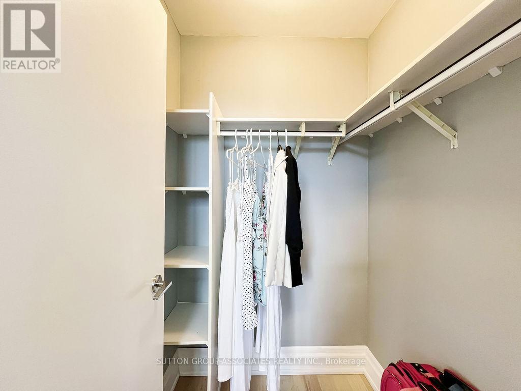 1909 - 21 Carlton Street, Toronto, ON - Indoor With Storage