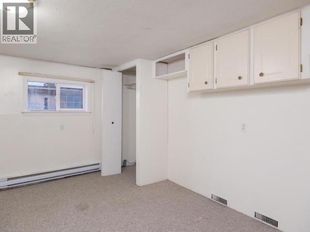 8-7 Prospector Road, Whitehorse, YT - Indoor Photo Showing Other Room