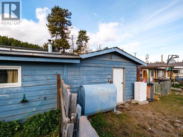8-7 Prospector Road, Whitehorse, YT - Outdoor
