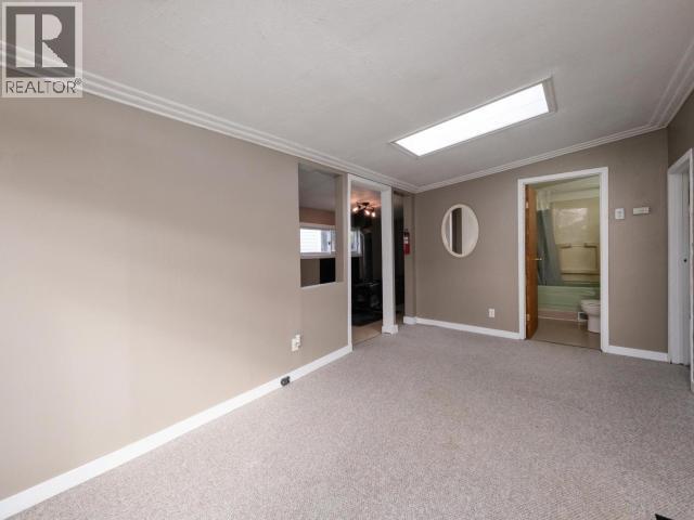 8-7 Prospector Road, Whitehorse, YT - Indoor Photo Showing Other Room