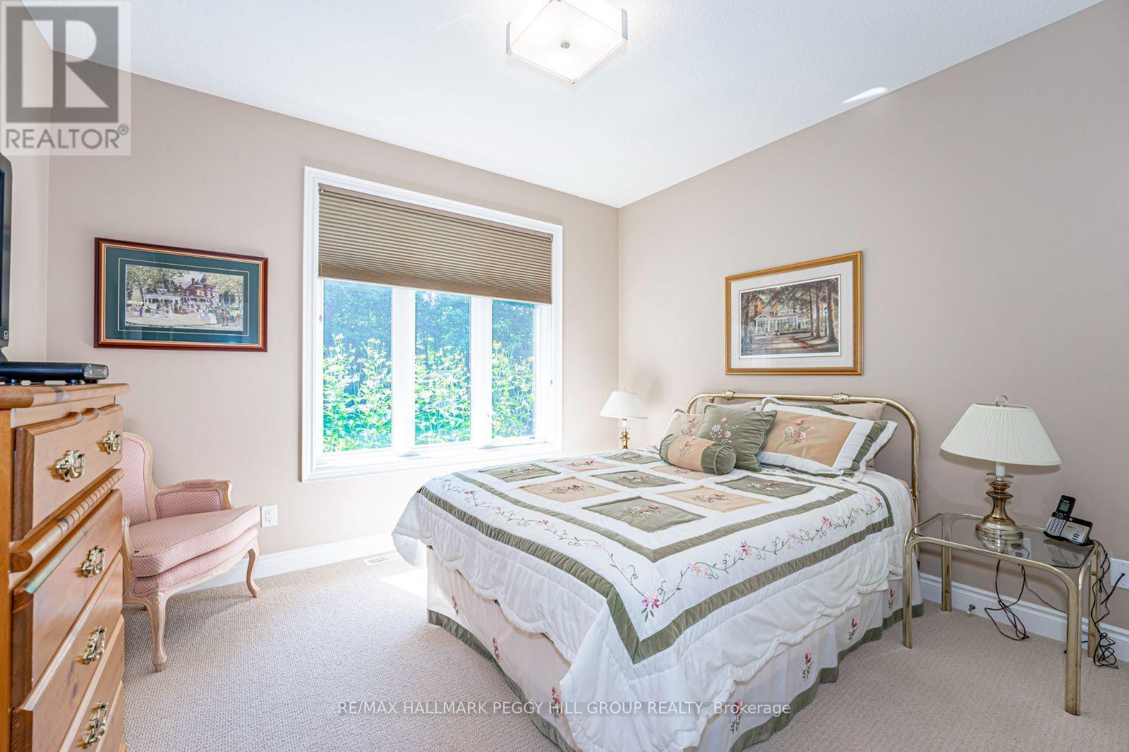 126 Mennill Drive, Springwater, ON - Indoor Photo Showing Bedroom
