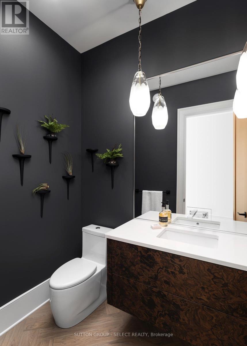 2564 Woodhull Road, London South (South K), ON